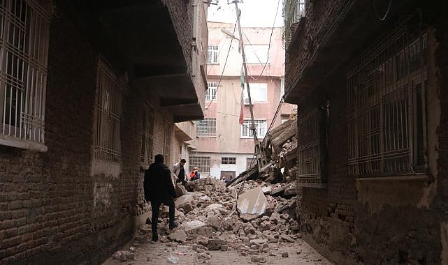 Diyarbakır’da çöken binada kimse yokmuş