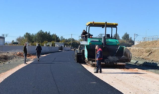 Diyarbakır’da yol yapım çalışmaları sürüyor  