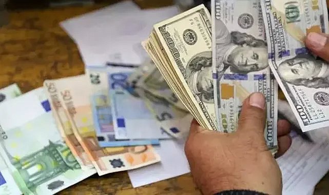 Dolar-Euro düşüşe mi geçti?