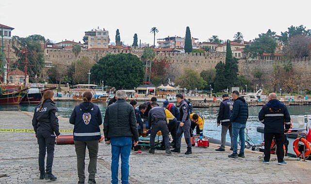 Kalp masajı sırasına girdiler