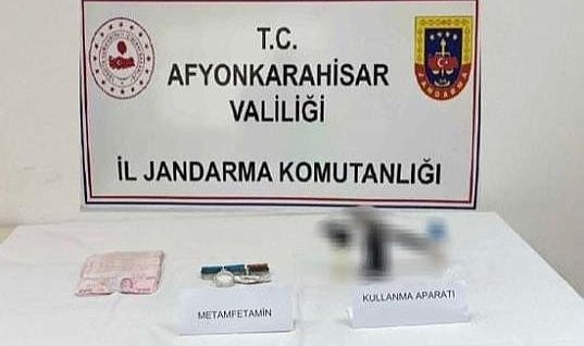 Uyuşturucuyu satamadan yakalandılar  