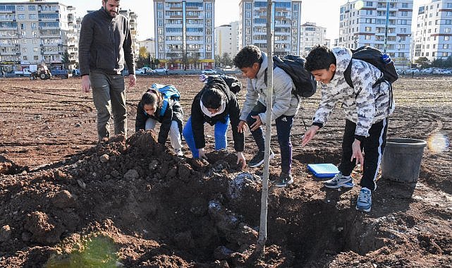 Bağlar’da yurttaş katılımıyla park çalışması