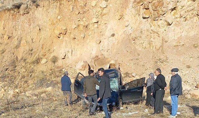  Elazığ'da feci kaza: 1'i ağır 2 yaralı  