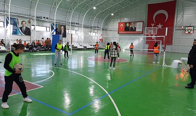 Hazro’da Okul Sporları Turnuvası renkli görüntülere sahne oluyor