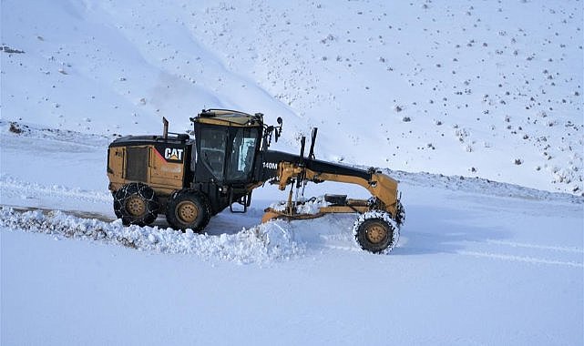 Muş’ta köy yolları ulaşıma kapandı     