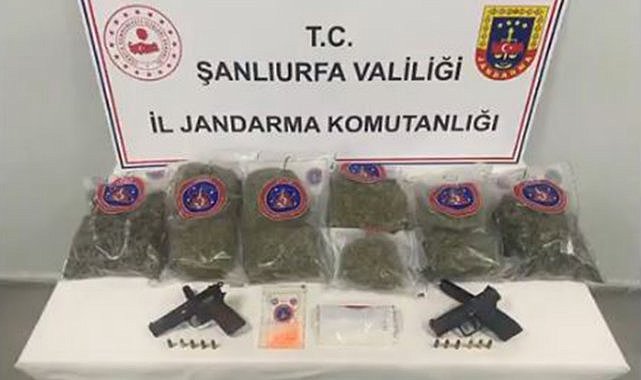 Yolcu otobüsünde 14 kilogram esrar ele geçirildi: Gözaltılar var